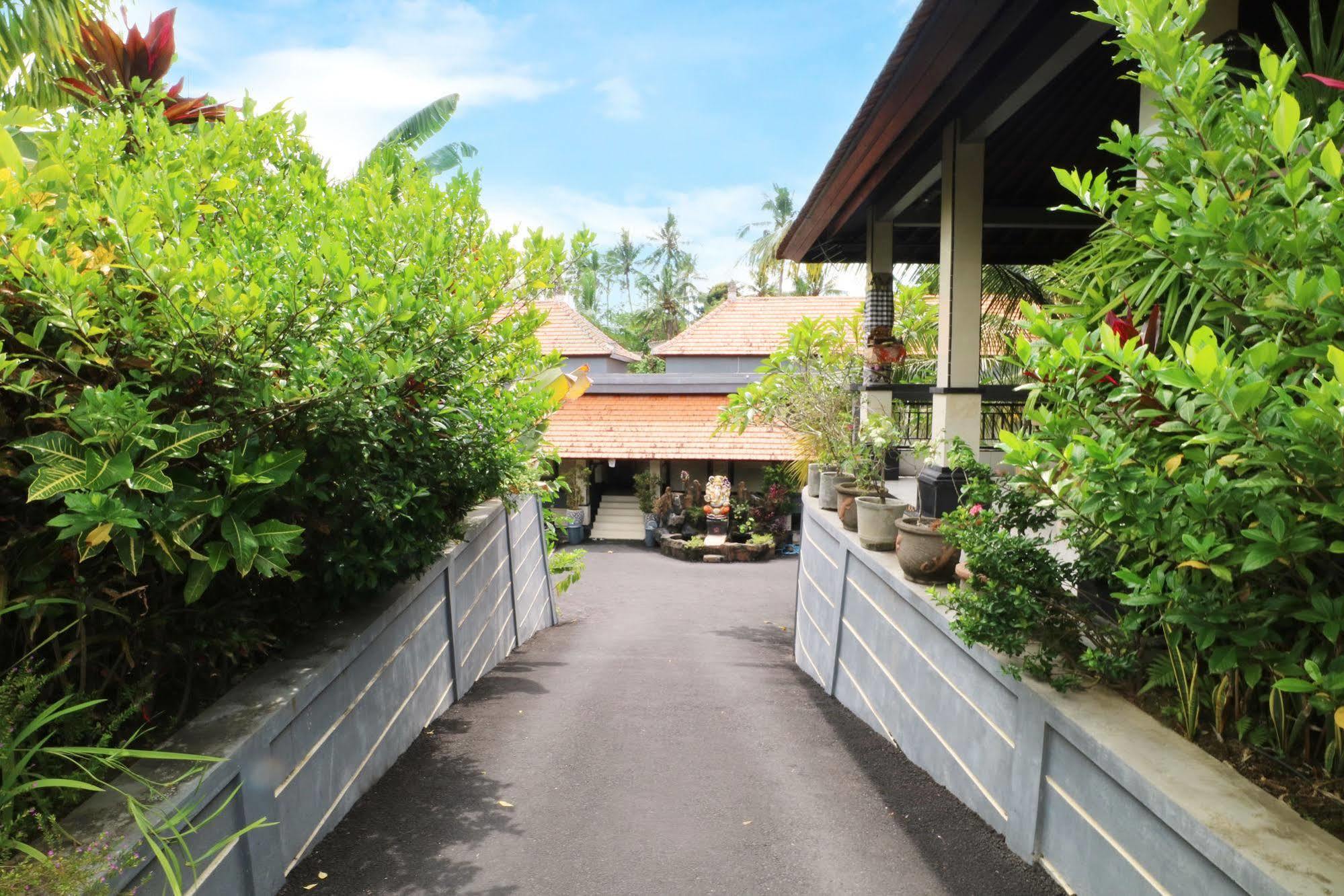 Oyo 91925 Ijo Eco Lodge Hotel Mengwi Esterno foto